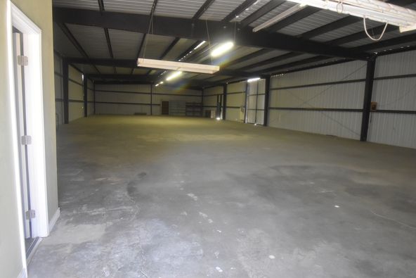 DESERT SHORES COMMERCIAL BUILDING: 3844 Scott Dr, Thermal, CA 92274